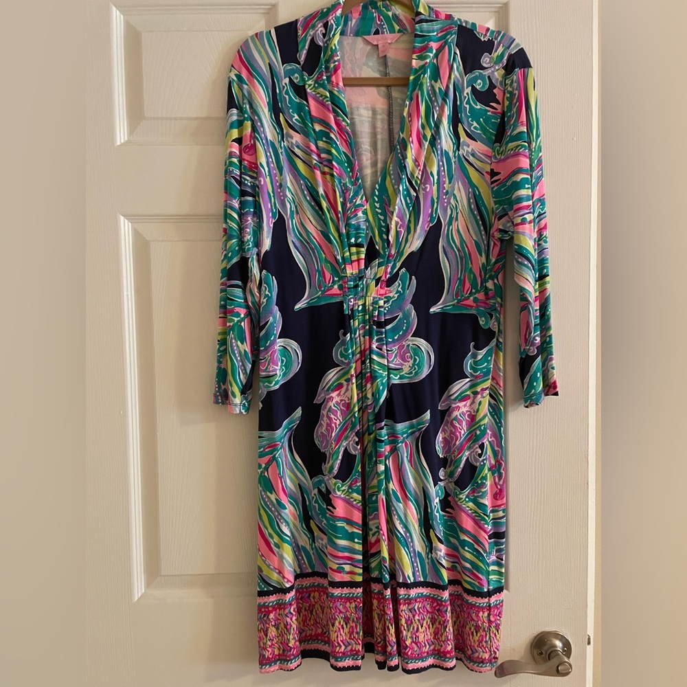 Lilly multi-navy long sleeve dress!